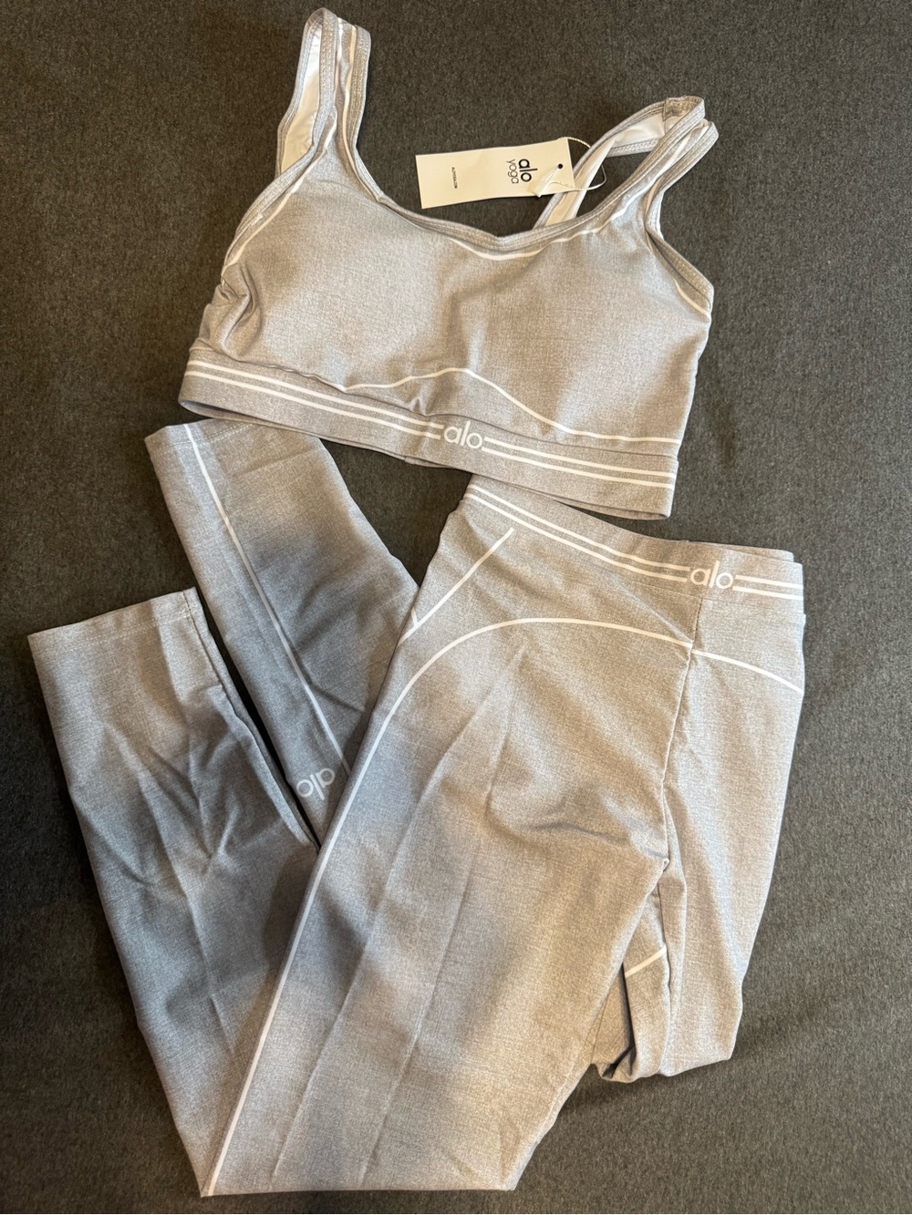ALO Yoga Light Gray Seamless Leggings & Sports Bra Set